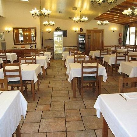 Hostal Lorentxo Olave Exteriör bild