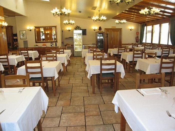 Hostal Lorentxo Olave Exteriör bild