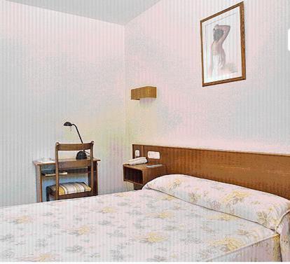 Hostal Lorentxo Olave Rum bild